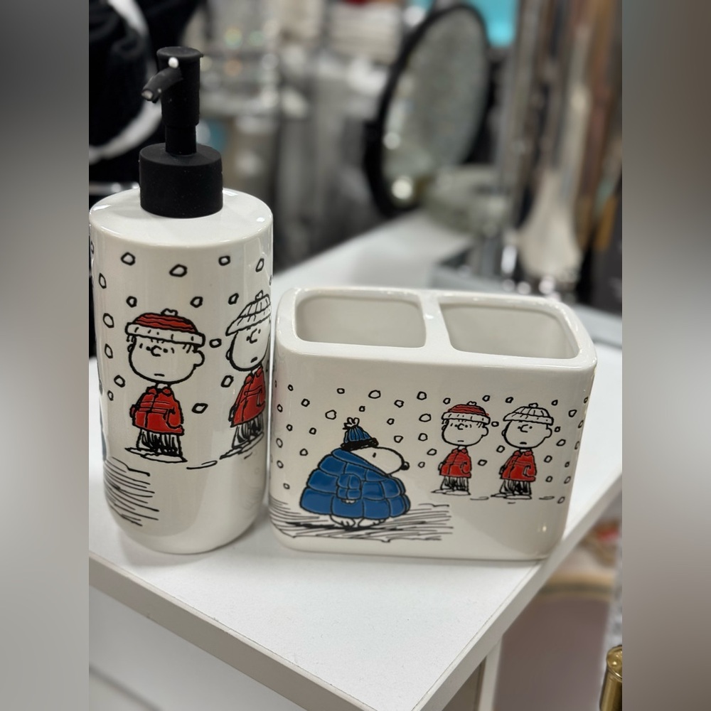 peanuts snoopy soap dispenser and brushes holder